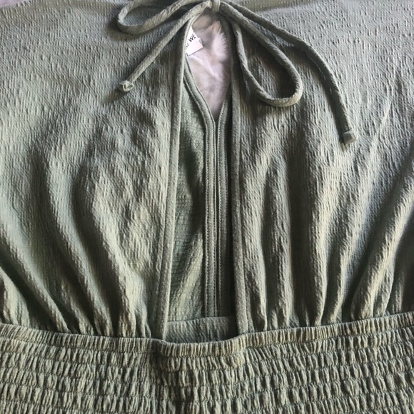 Nine West sage green v neck romper size M - Picture 8 of 12